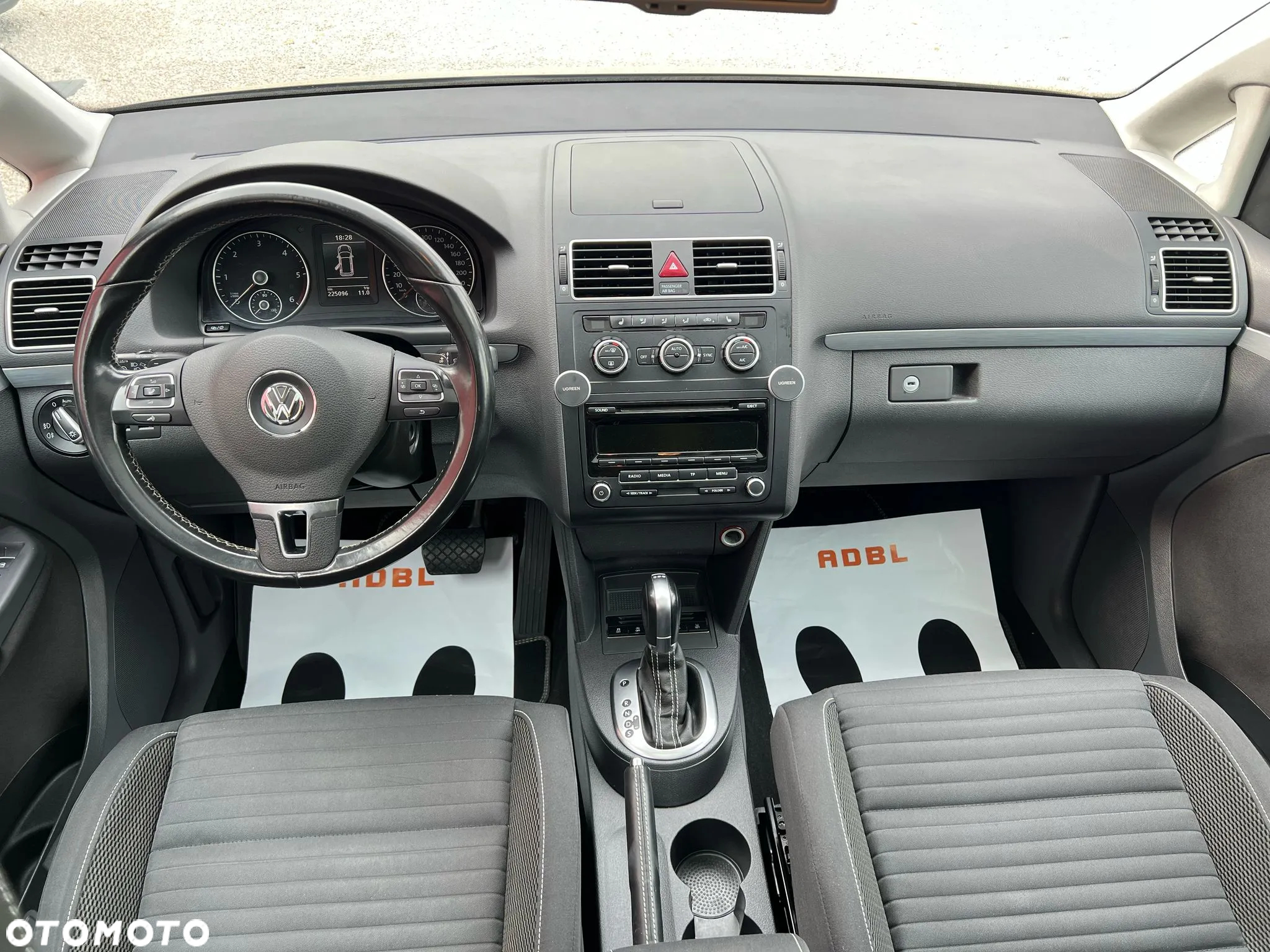Volkswagen Touran 1.6 TDI DPF DSG Cup - 7