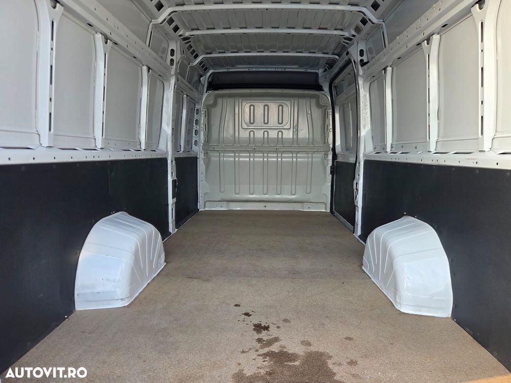 Peugeot Boxer L4H2 Premium Edition - 11