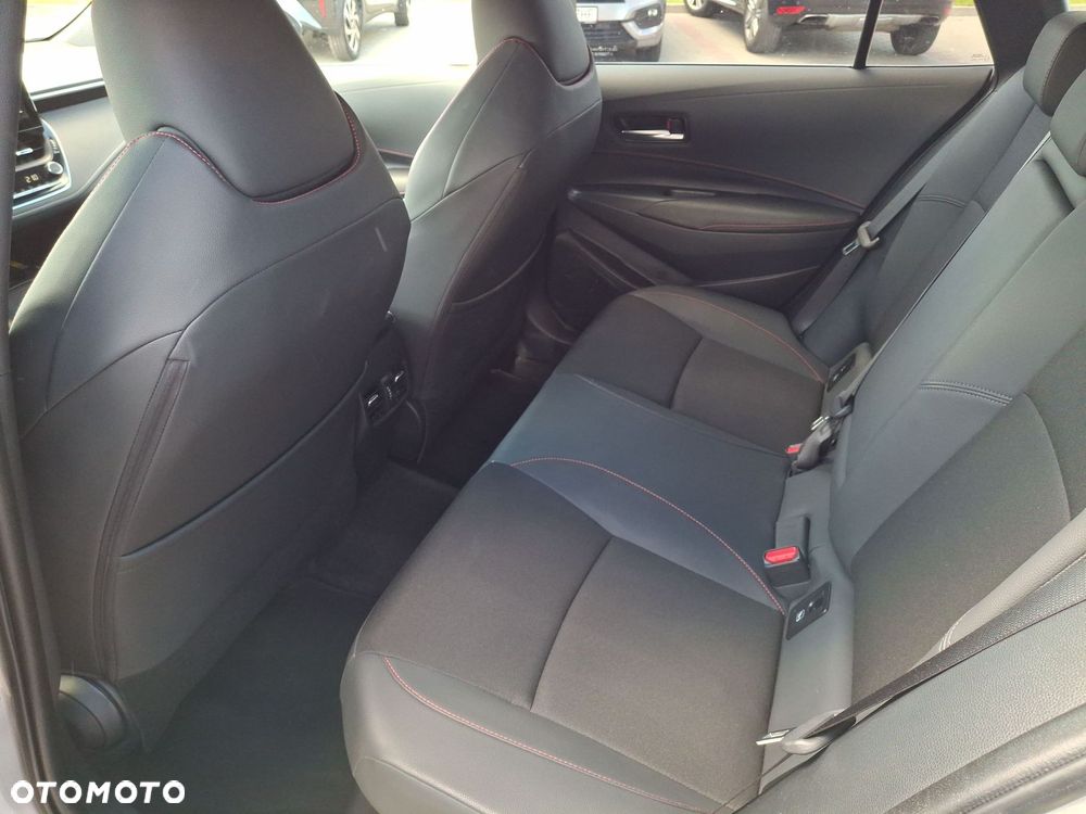 Toyota Corolla 2.0 Hybrid GR Sport Dynamic - 10