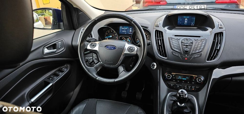 Ford Kuga 1.6 EcoBoost 2x4 Titanium - 5