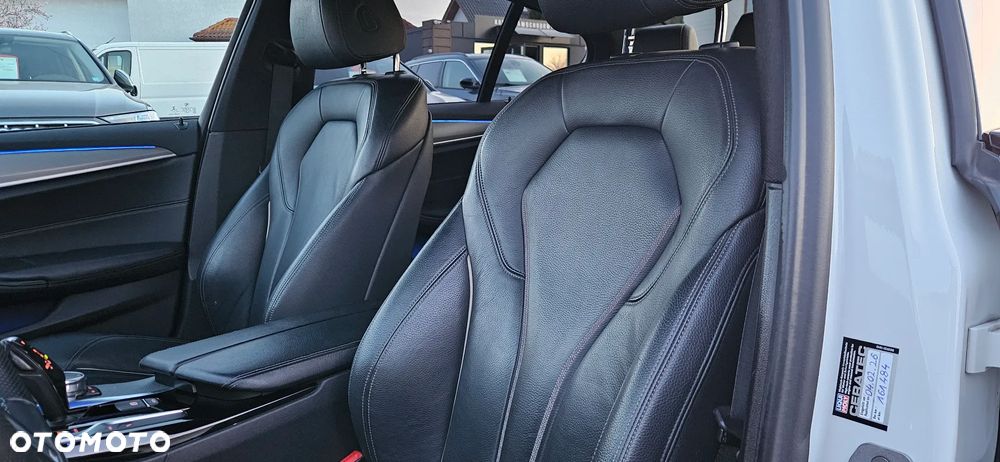 BMW Seria 5 530e iPerformance M Sport sport - 30