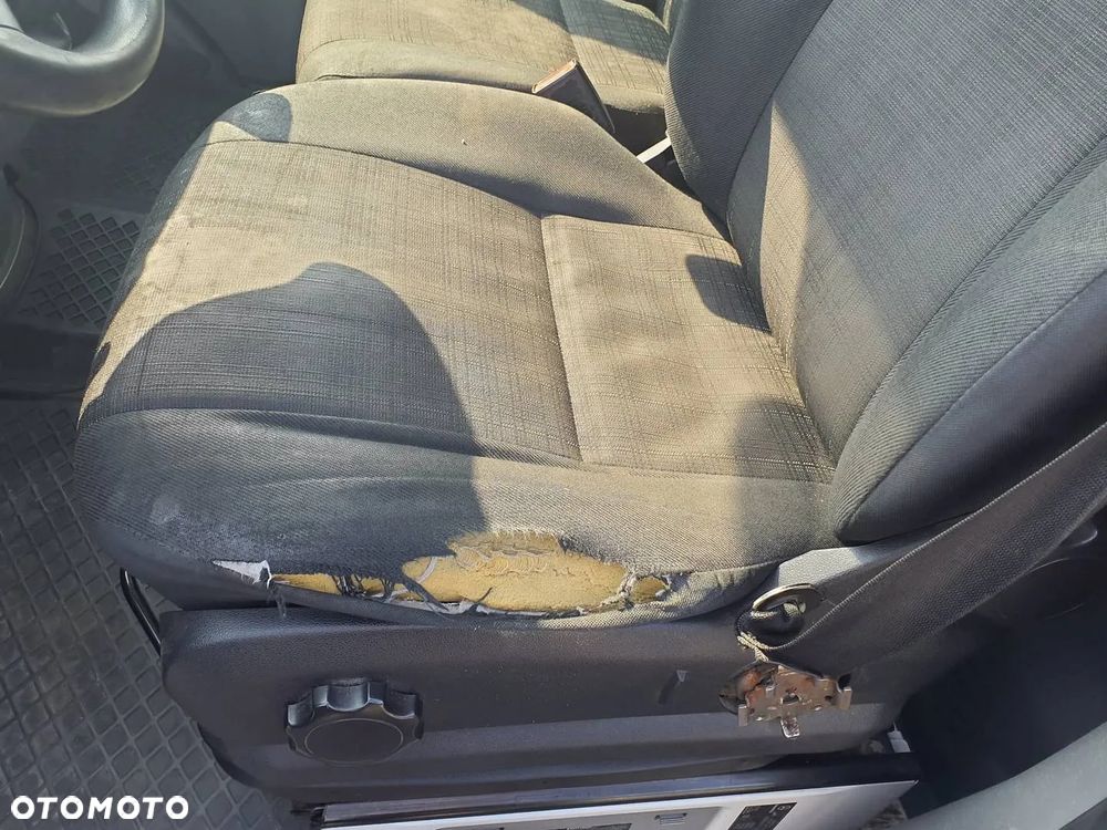 Mercedes-Benz Sprinter - 12