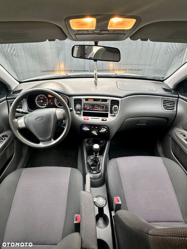 Kia Rio 1.5 CRDi EX - 13