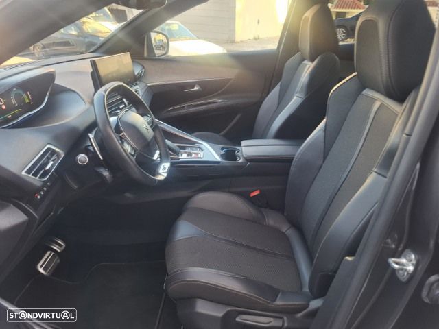 Peugeot 3008 225 e-EAT8 GT - 29