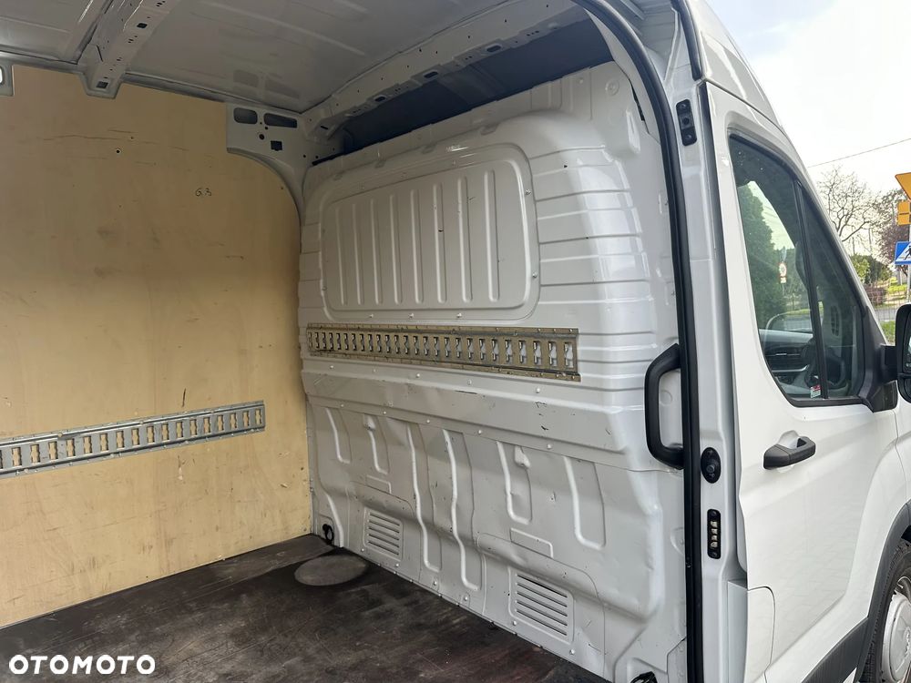 Maxus DELIVER 9 - 15