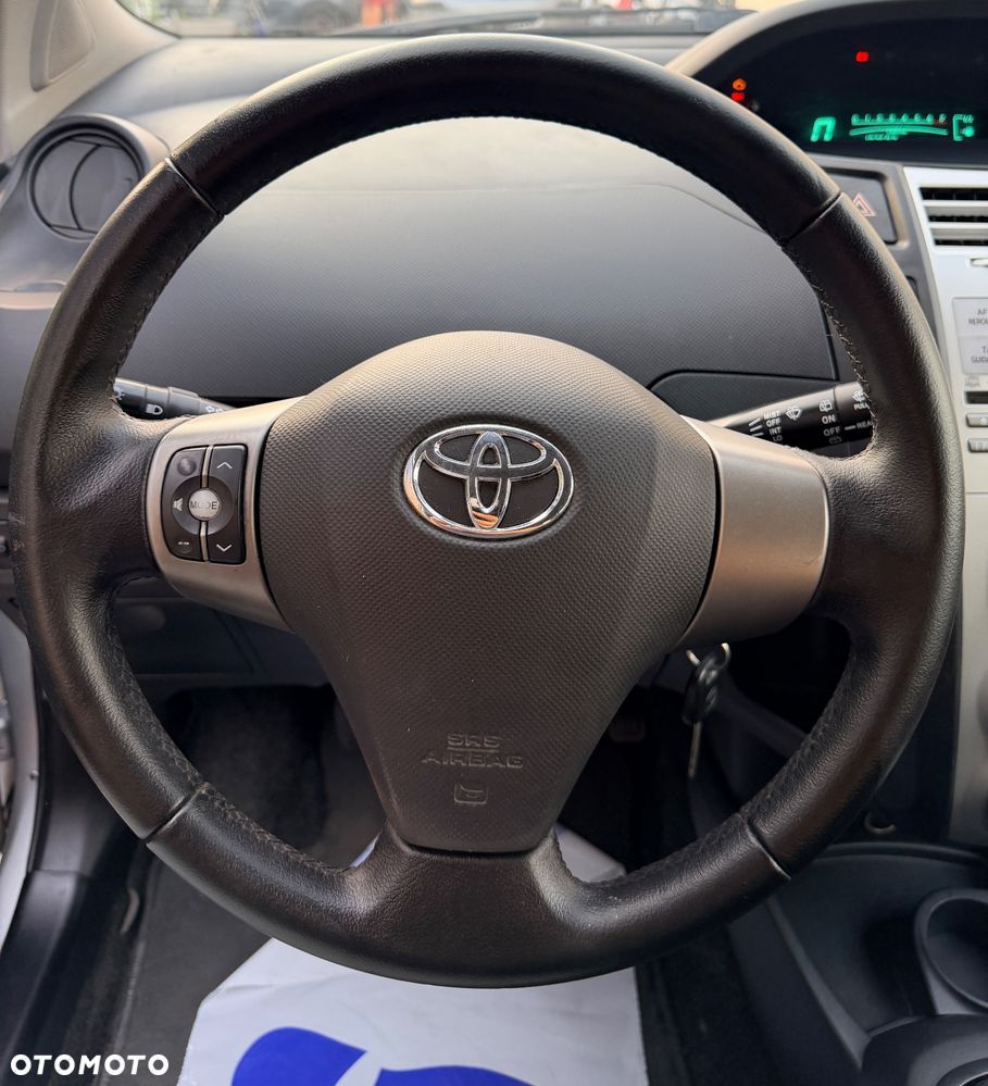 Toyota Yaris 1.3 Luna Hit - 13