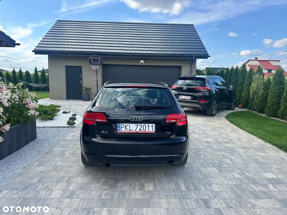 Audi A3 Sportback 1.6 TDI DPF Ambiente - 20
