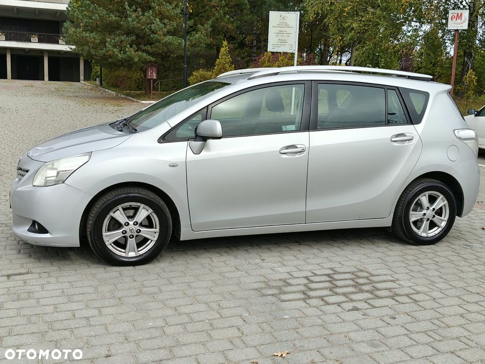Toyota Verso 2.0 D-4D Premium - 22