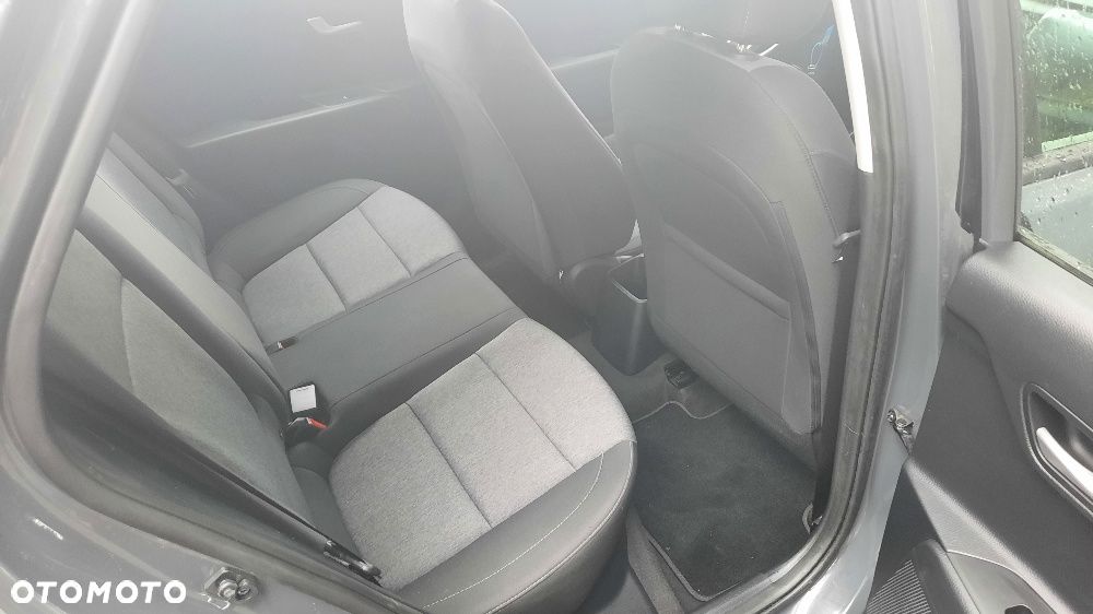 Kia Stonic 1.2 L Business Line - 19