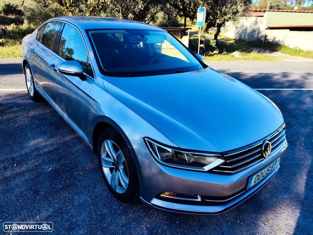 VW Passat 1.6 TDI Confortline DSG - 4