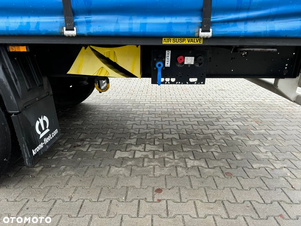 Krone SD Firanka Certyfikat XL, Dach podnoszony - 29