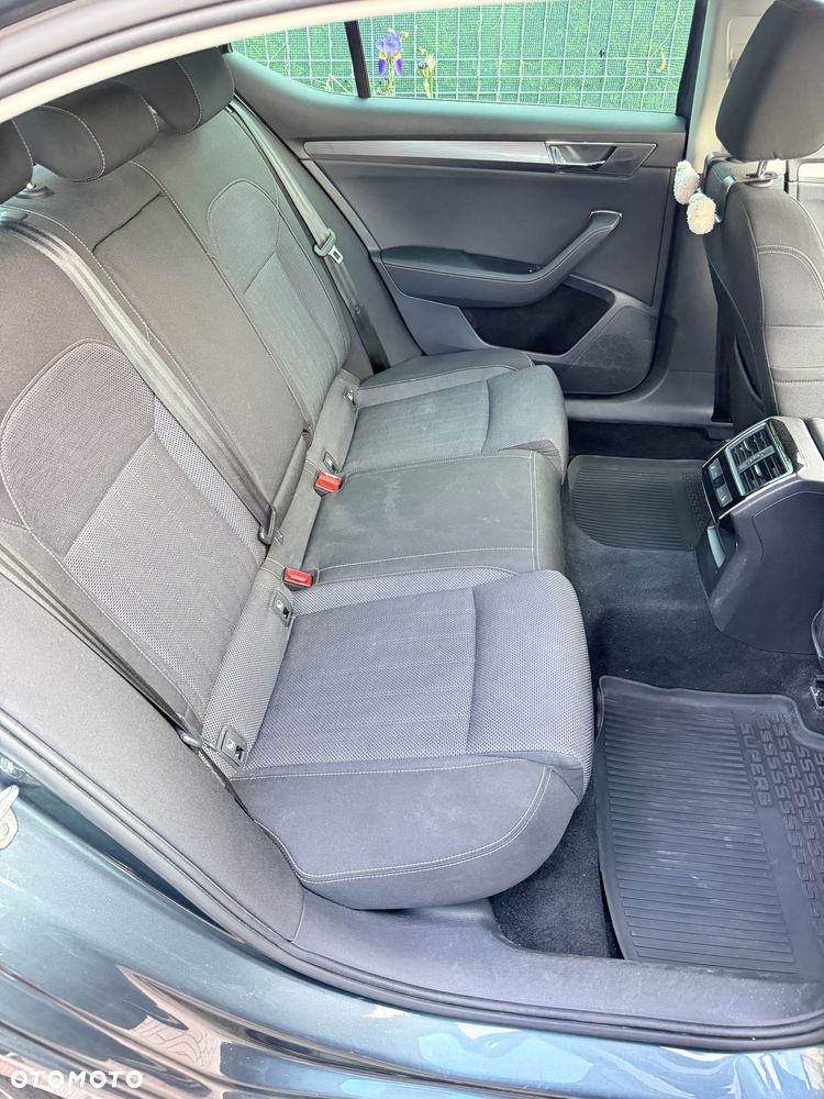 Skoda Superb 2.0 TDI SCR Style DSG - 29
