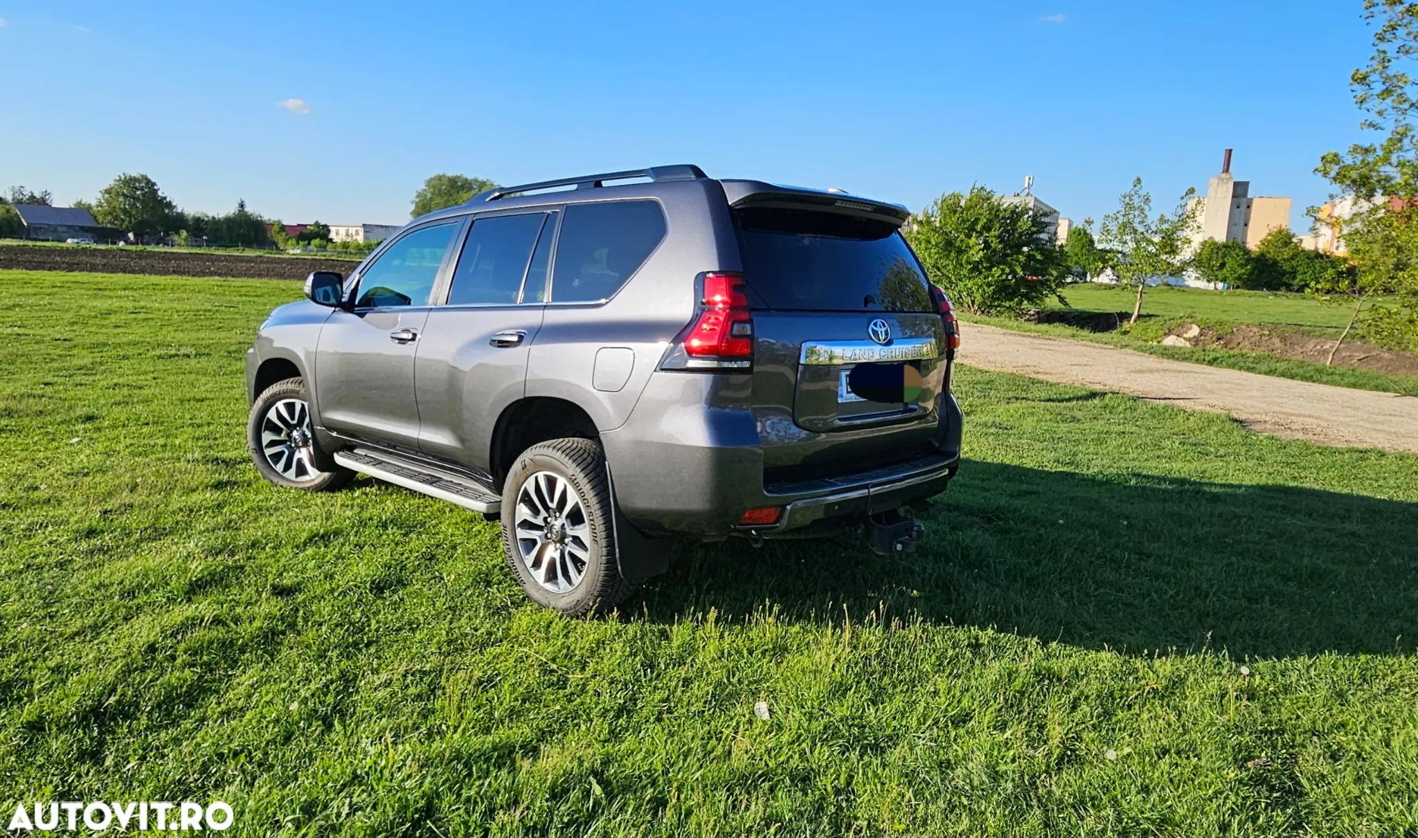Toyota Land Cruiser 2.8l D-4D 204 CP A/T 7 locuri Executive - 3