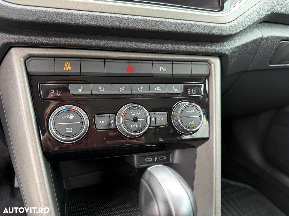 Volkswagen T-Roc 1.5 TSI DSG Design - 18