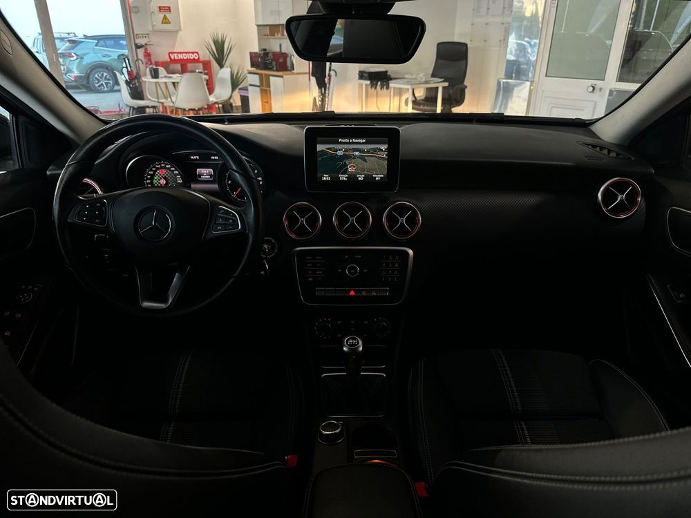 Mercedes-Benz A 180 d Fleet Pack Urban - 39