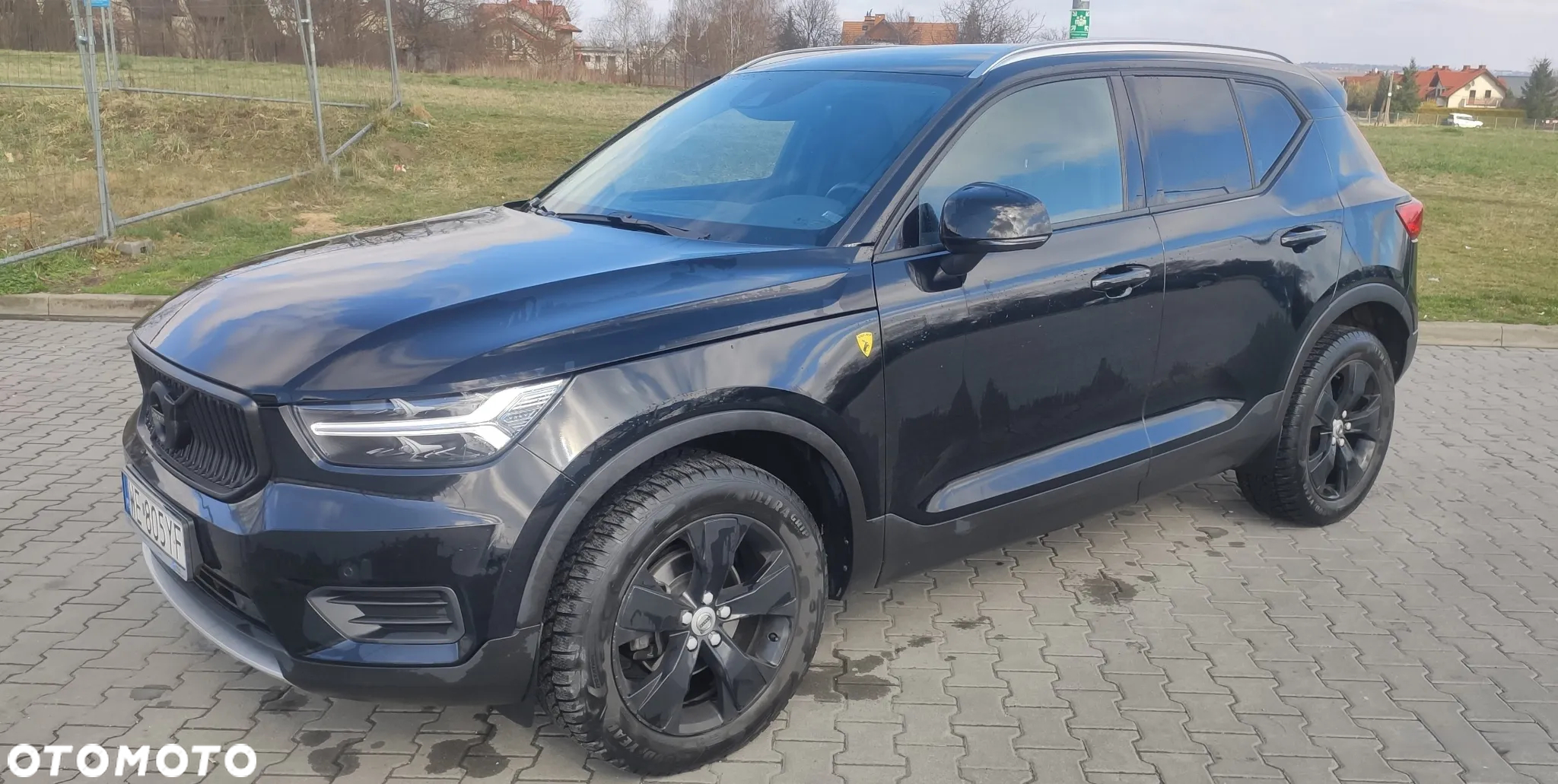 Volvo XC 40 T3 Momentum Pro - 2
