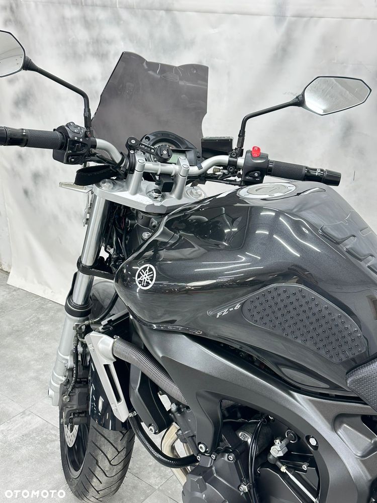 Yamaha FZ6 - 11