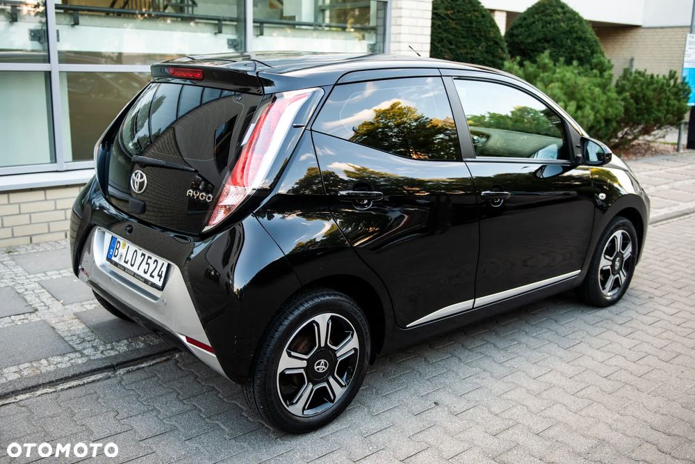 Toyota Aygo x-business - 12