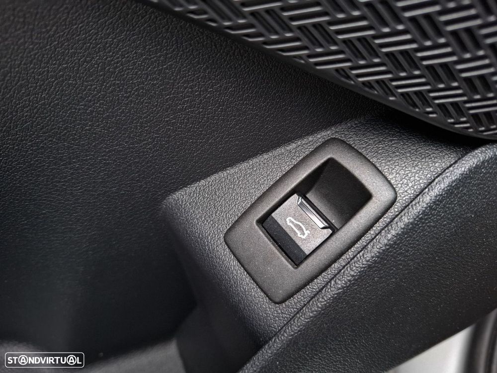 BMW X1 xDrive25e Pack Desportivo M - 22
