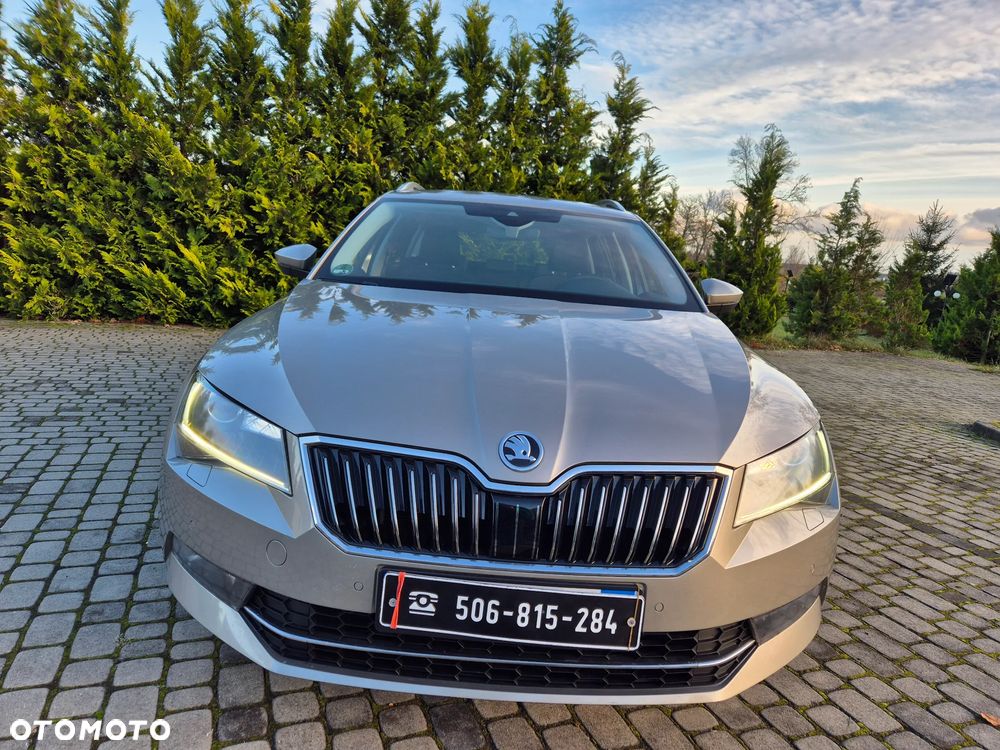 Skoda Superb 2.0 TDI Premium Edition - 2