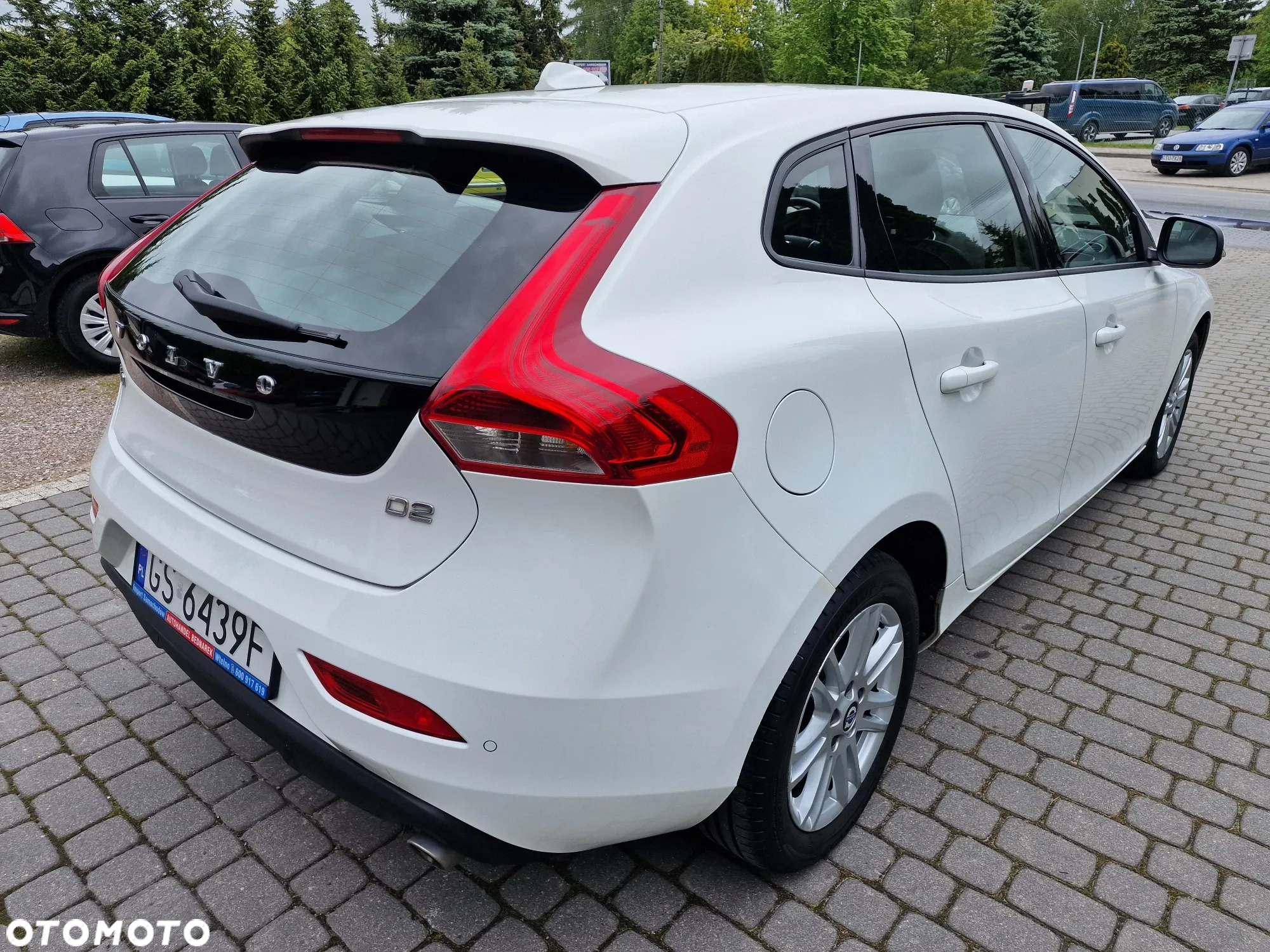 Volvo V40 D2 Drive-E Momentum - 8