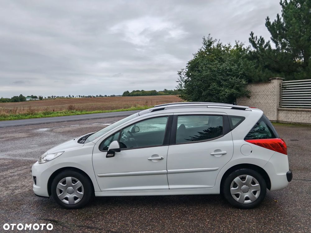 Peugeot 207 - 6