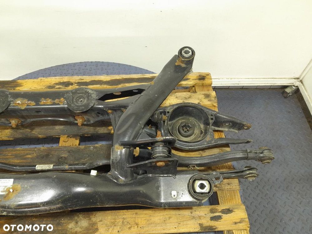 SUPERB III LIFT HB 2.0 TDI 190 KM 4X4 BELKA ZAWIESZENIA TYŁ 5Q0505235M - 4