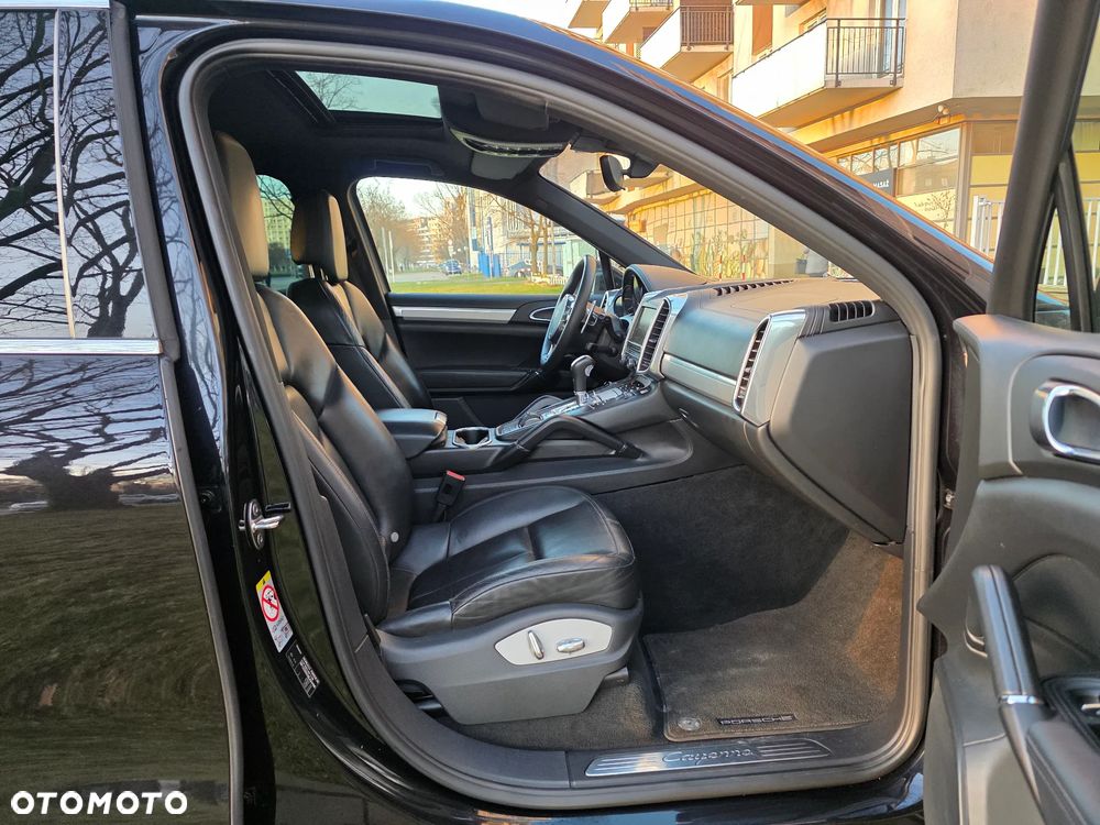 Porsche Cayenne - 35