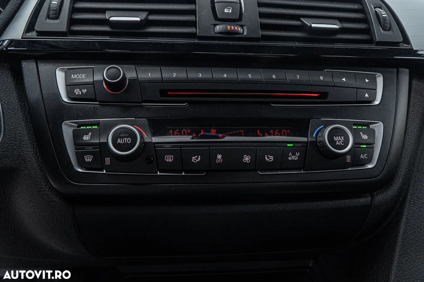 BMW Seria 3 318d Sport Line - 11