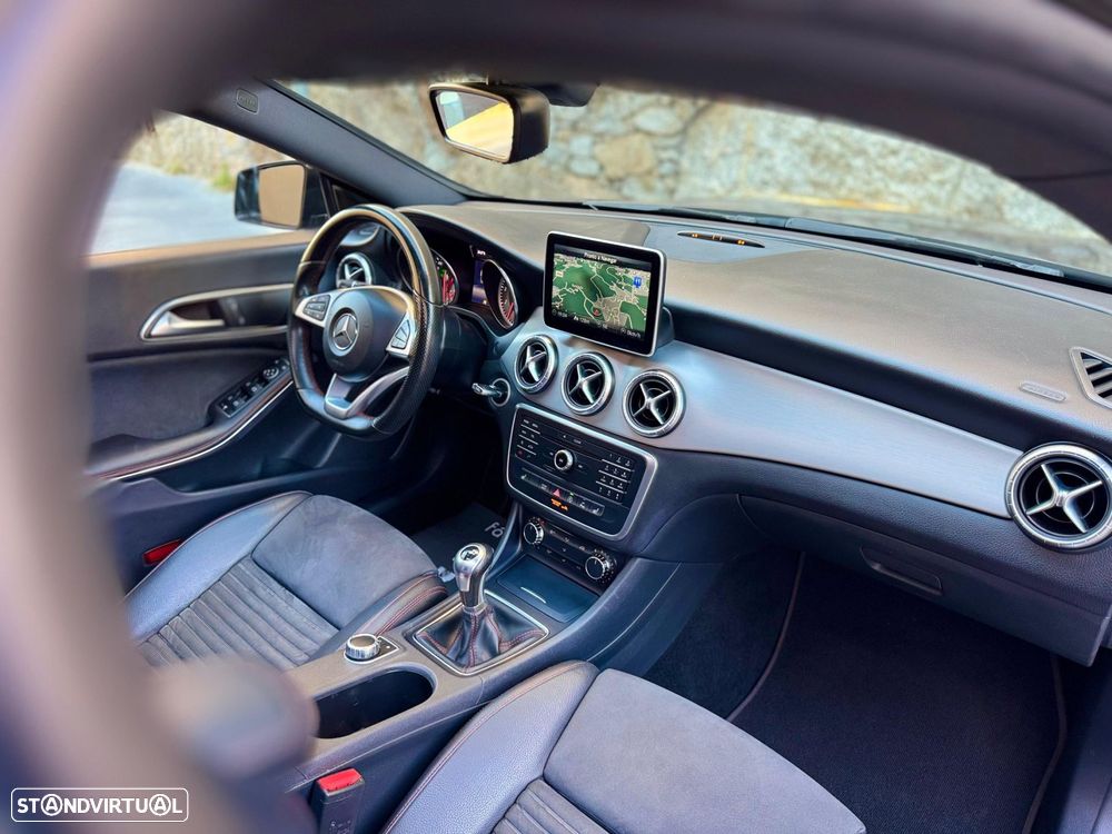 Mercedes-Benz CLA 180 AMG Line - 17