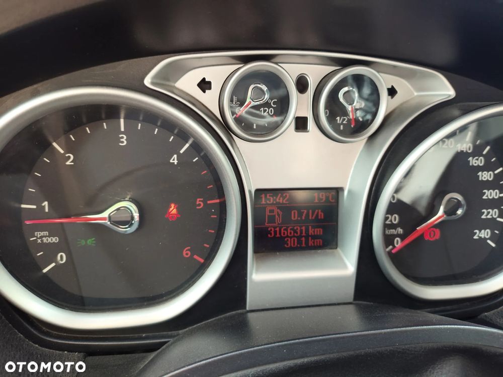 Ford C-MAX - 11