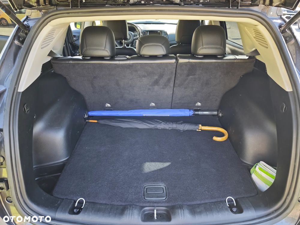 Jeep Compass - 10