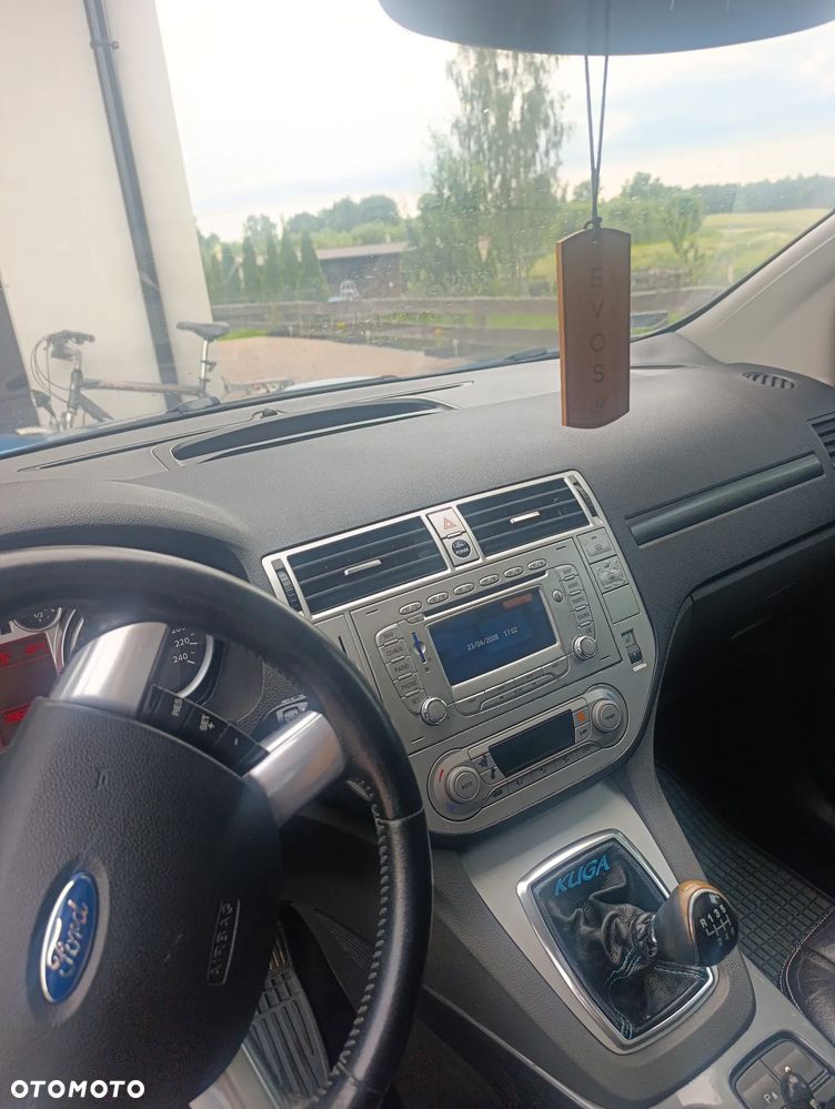 Ford Kuga - 8