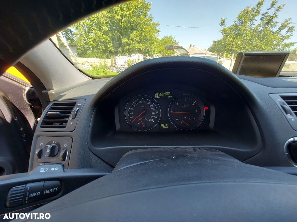Volvo V50 - 12