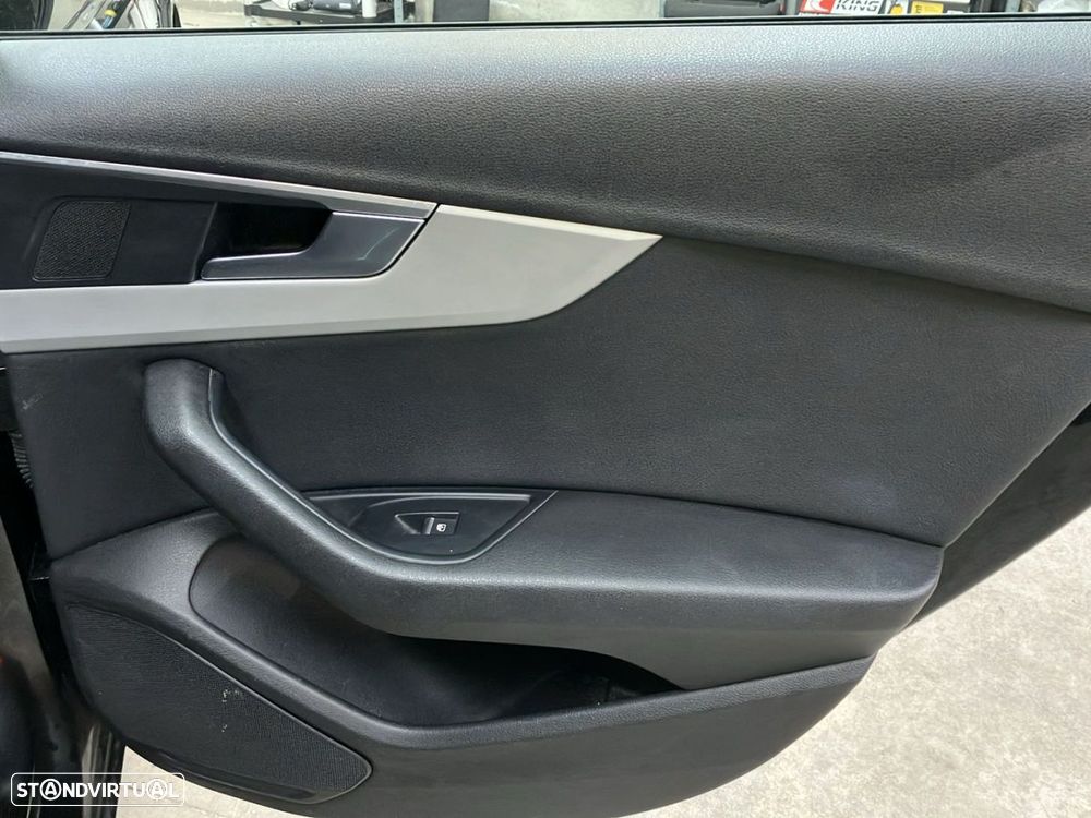 Audi A4 Avant 2.0 TDI Advance - 22