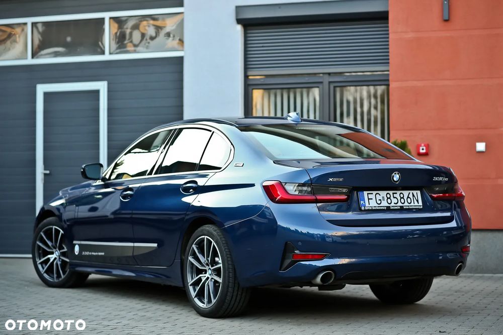 BMW Seria 3 330e xDrive M Sport - 3