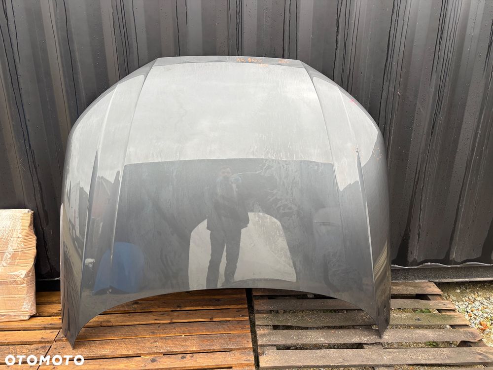 Audi A4 B9 8W0 Maska silnika - 1