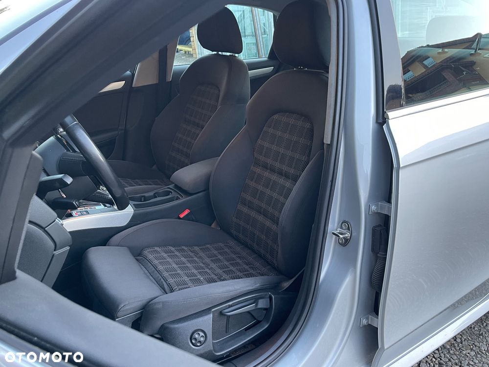 Audi A4 Limousine 2.0 TDI DPF quattro S tronic Attraction - 22