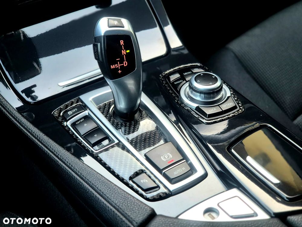 BMW Seria 5 520d - 27