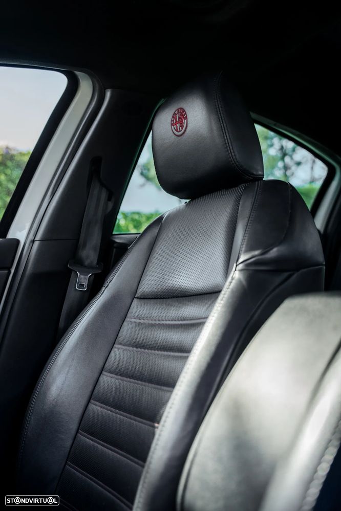 Alfa Romeo Giulietta 2.0 JTDM Distinctive - 25