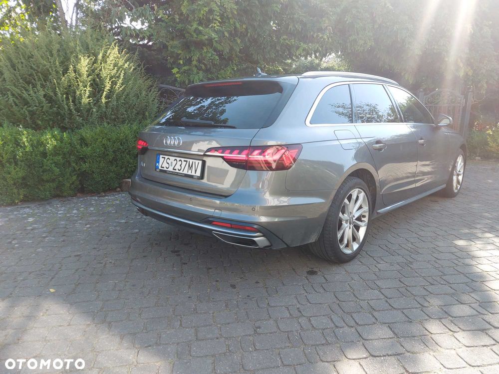 Audi A4 Limousine - 4