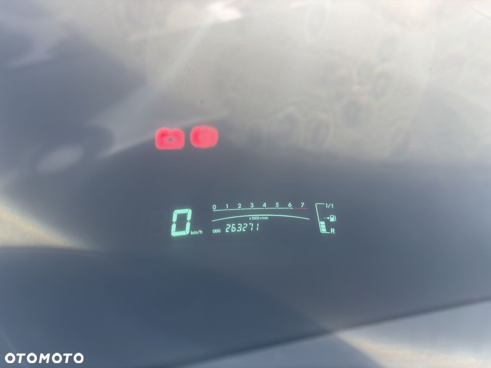 Toyota Yaris 1.3 Terra - 12