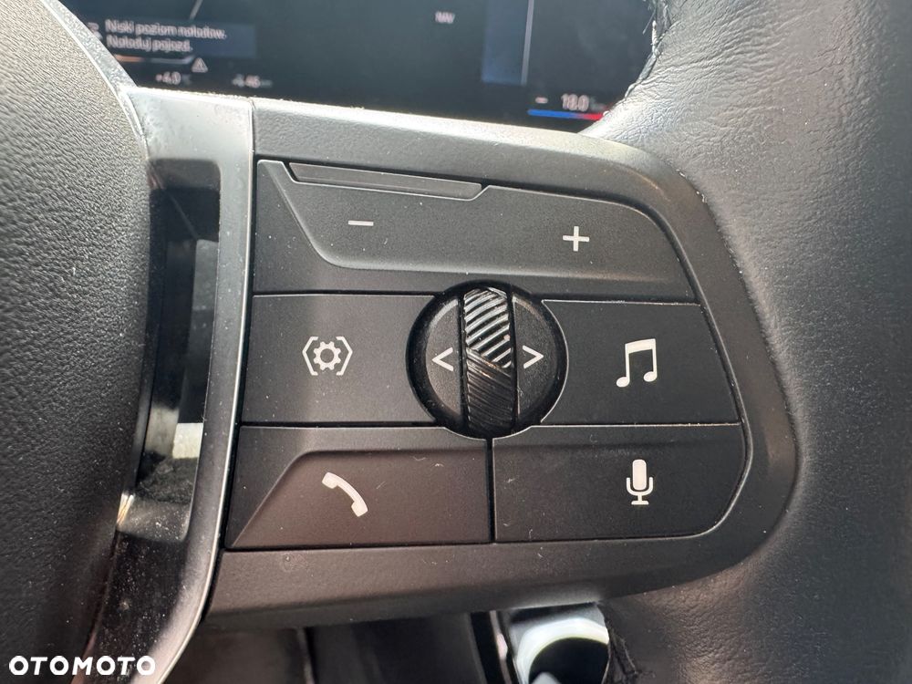 BMW iX1 xDrive30 66.5kWh xLine - 26