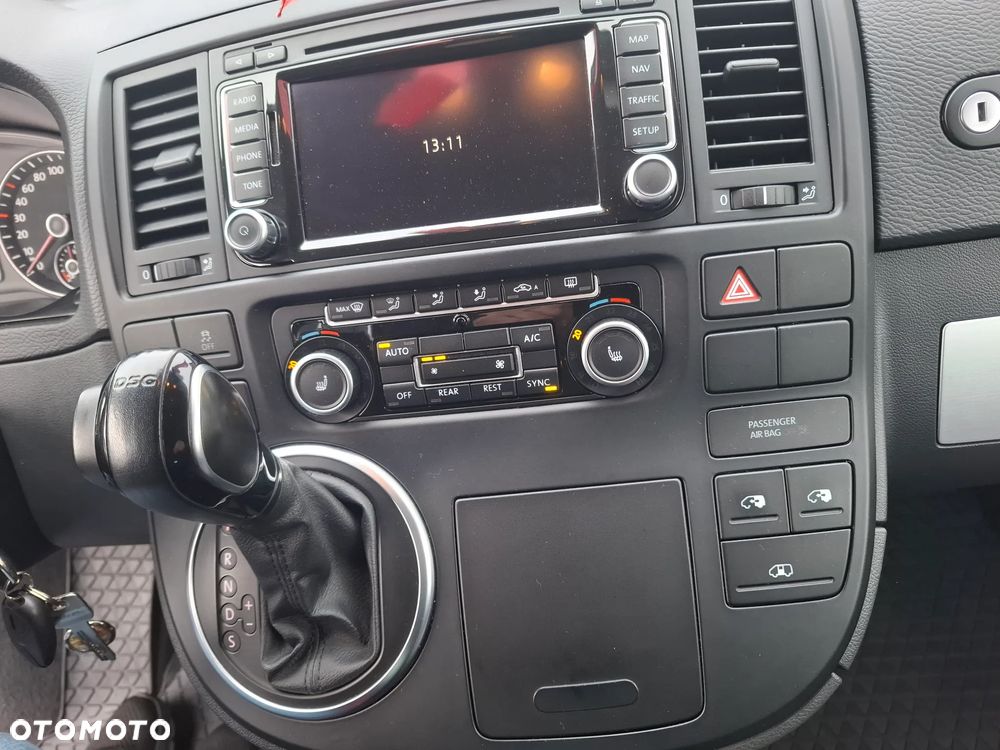 Volkswagen Multivan - 26