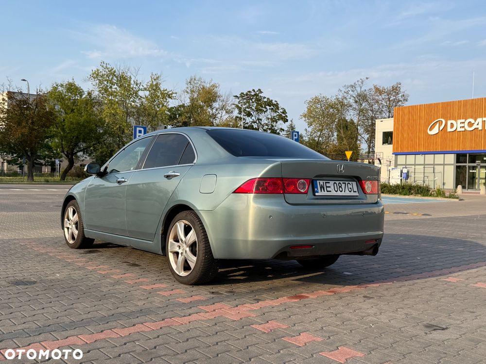 Honda Accord 2.0 Comfort - 6