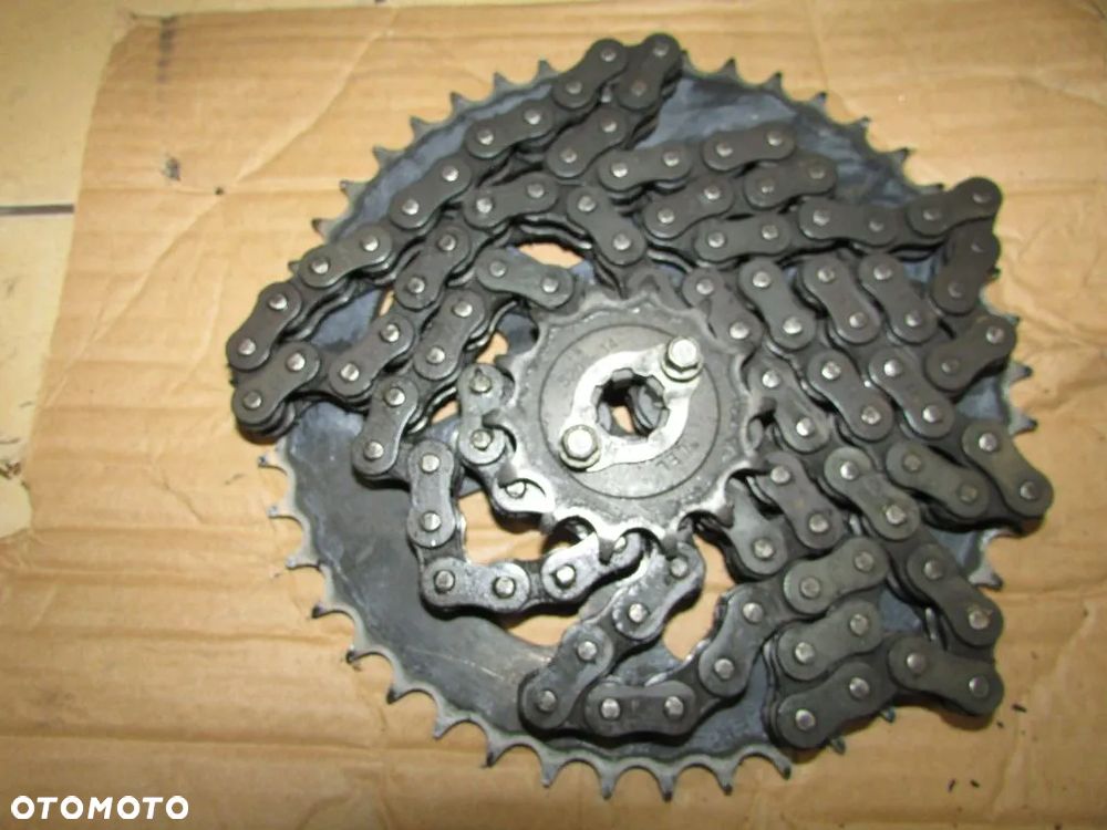 KTM Duke 125 17-23 zestaw napędowy łańcuch zębatki - 1