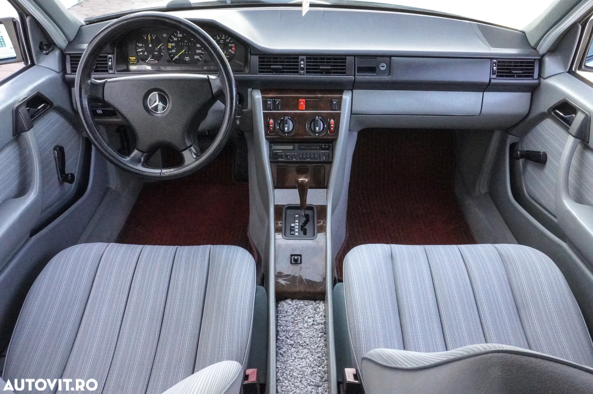 Mercedes-Benz E - 8