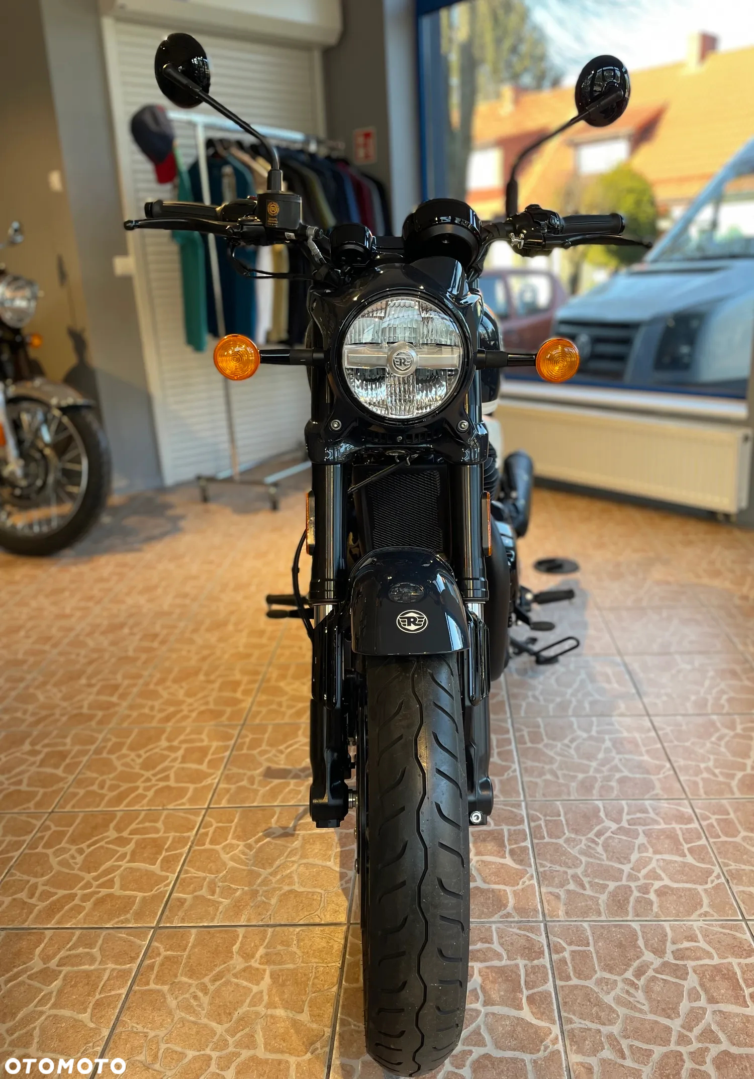 Royal Enfield Shotgun - 5