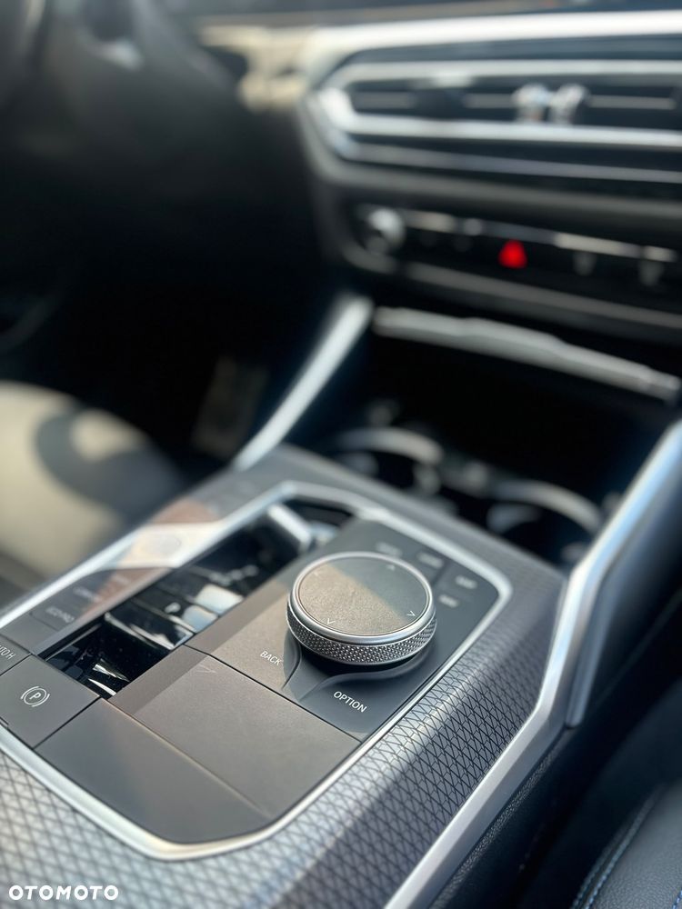 BMW Seria 3 318d mHEV M Sport - 26