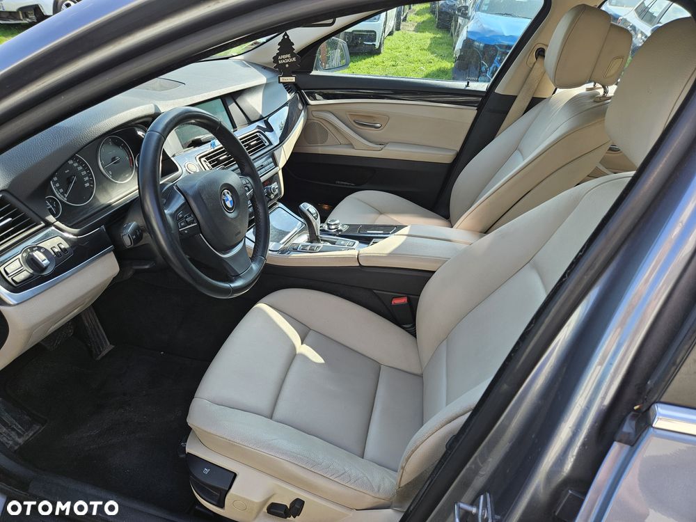 BMW Seria 5 525d Sport-Aut - 17